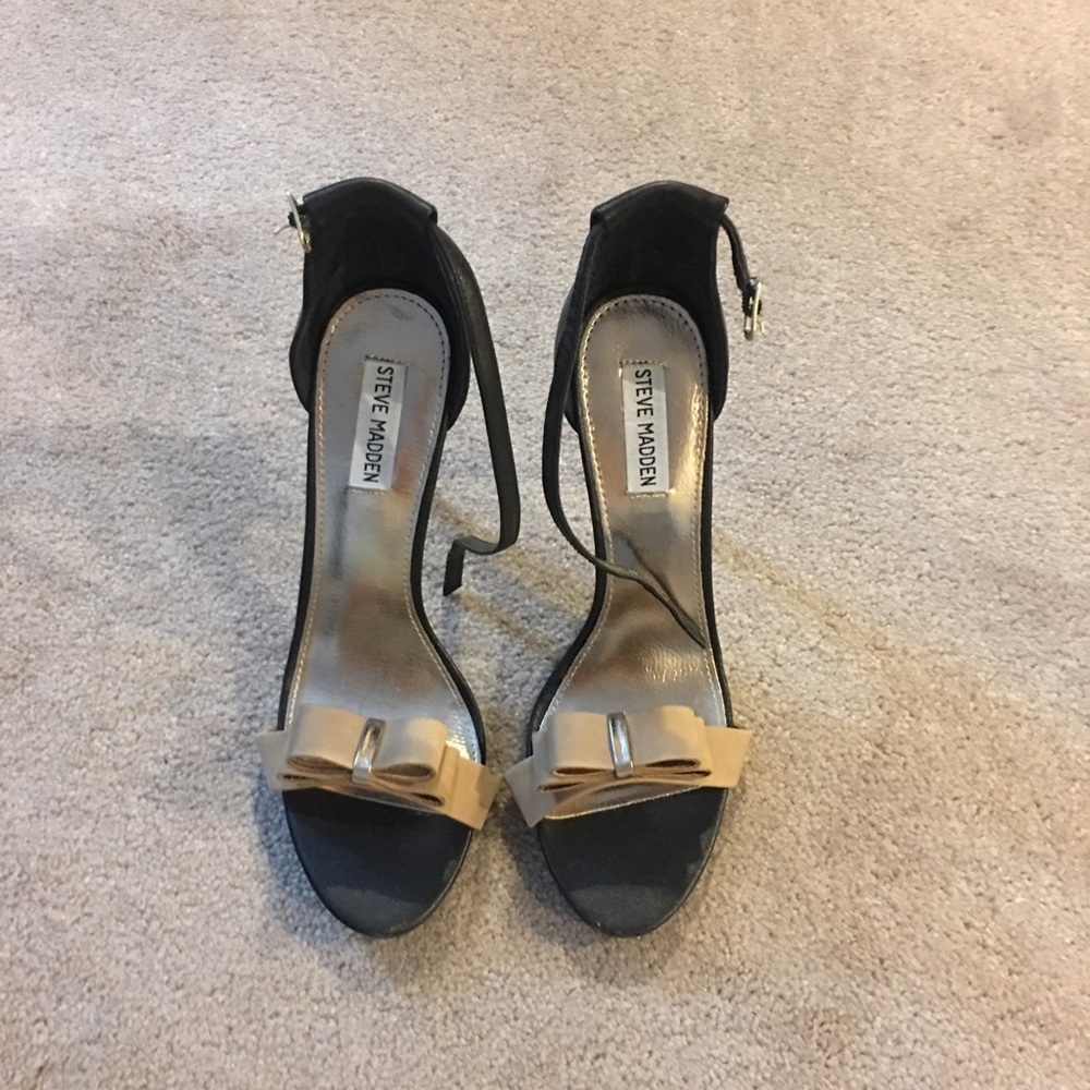 Steven Madden 4 1/2 in bow heels